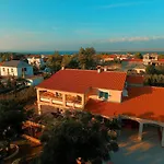 Nikaia فير