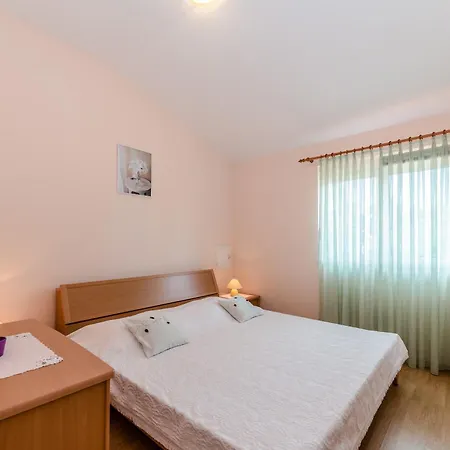 Apartman Nikaia Vir