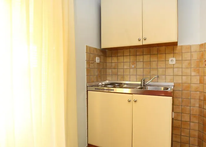 Nikaia Apartman *