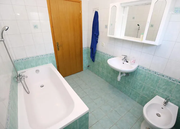 Nikaia Apartman *