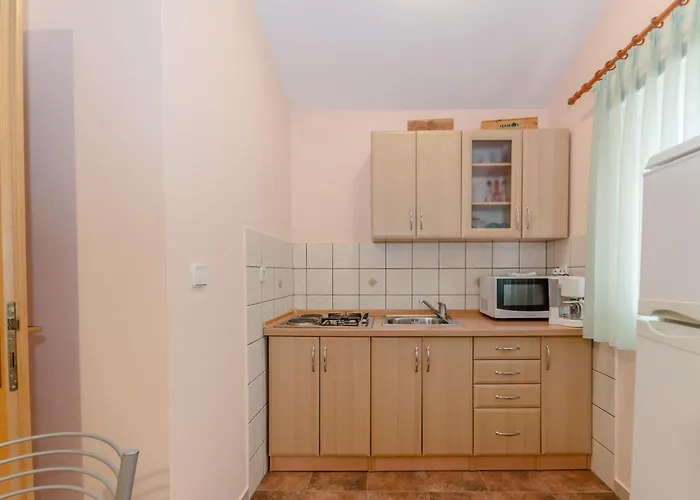 Nikaia Apartman *