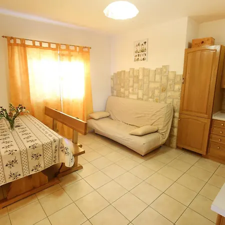 Apartment Nikaia *