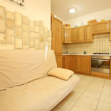 Nikaia Apartment