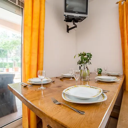Apartment Nikaia Vir