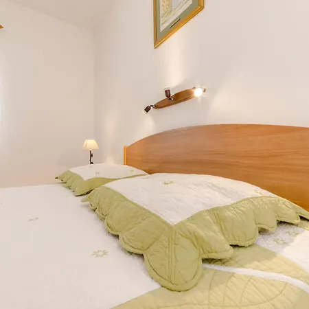 Nikaia Apartment Vir