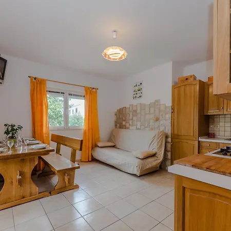 Apartment Nikaia Vir