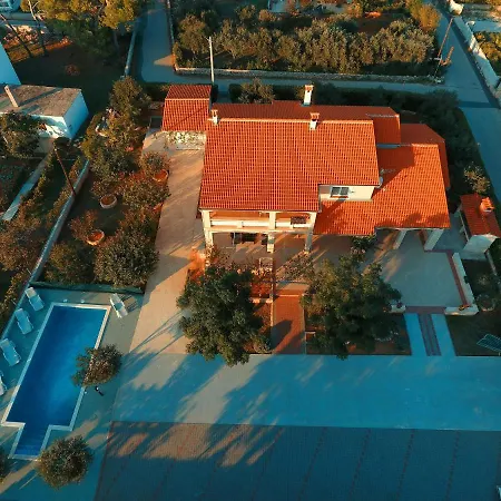 Nikaia *